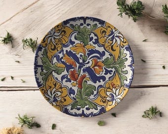 Prato de jantar colorido inspirado nos azulejos mexicanos Talavera: decoração para festa mexicana