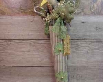 Primitieve Ierse kousdeur Greeter met Crow Shamrocks Chenille Canes Spring Pattern