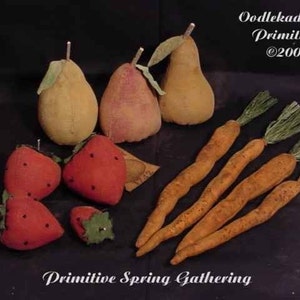Primitive Strawberries Pears Carrots Bowl Filler Cupboard Tuck E Pattern  ET