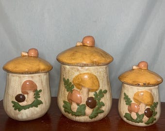 Vintage 3-delige set vrolijke paddestoelen