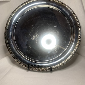Vintage Oneida U.S.A. Silverplated Large tray.