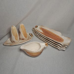 Vintage Corn Cob Set 8 Pieces
