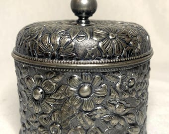 Antiker Wilcox Vierfach überzogener Blumen-Eitelkeits-Schmuck-/Schmuckbehälter