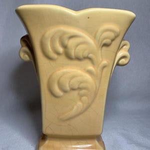 Vintage 1940’s USA Yellow Shawnee Vase