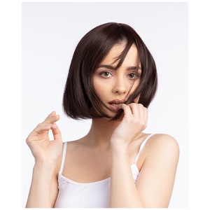 デラックスブラウンボブウィッグ耐熱ブラウンショートボブフリンジヘア