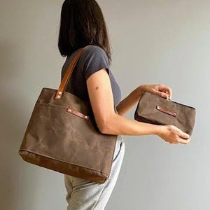 MiLETOS - Medium Waxed Canvas Tote - Waterproof Tote - Simply Tote Bag - brown