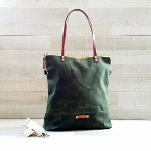 Waxed Canvas Tote Bag in Dark Forest Green Milano image 4