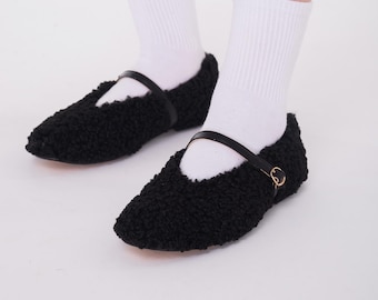 Mary Janes van teddystof, met leer gevoerde ballerina's, pumps met lage hak