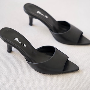 Black Mules with Low Kitten Heel and Pointy Toe, Slip on Shoes, Mules Heels Sandals, Suede Slippers with Arch Strap, Women Low Heels