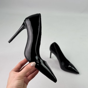 black-patent-leather-stiletto-heels-elegant-party-wedding-evening