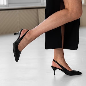 Women&#39;s Leather Pumps, Two-Tone Slingback Heels, Elegant Office Shoes, Black Toe Beige Pumps, Low Kitten Heel Sandals, Classic Work Shoes