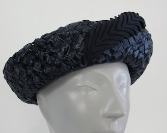 Navy Blue Straw Hat - Vintage 1950s New York Creation Sz 22 Open Crown Grosgrain Ribbon Trim & Netting Womens Hat