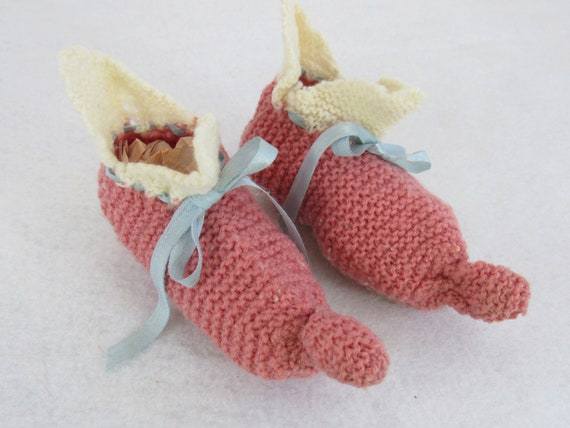 Baby ELF Booties - Vintage 1940s Baby Shoes Handm… - image 1