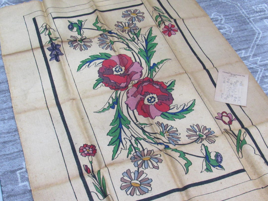 Vintage Burlap Rug Canvas: Oriental Poppies, Columbia #3417 (30x48