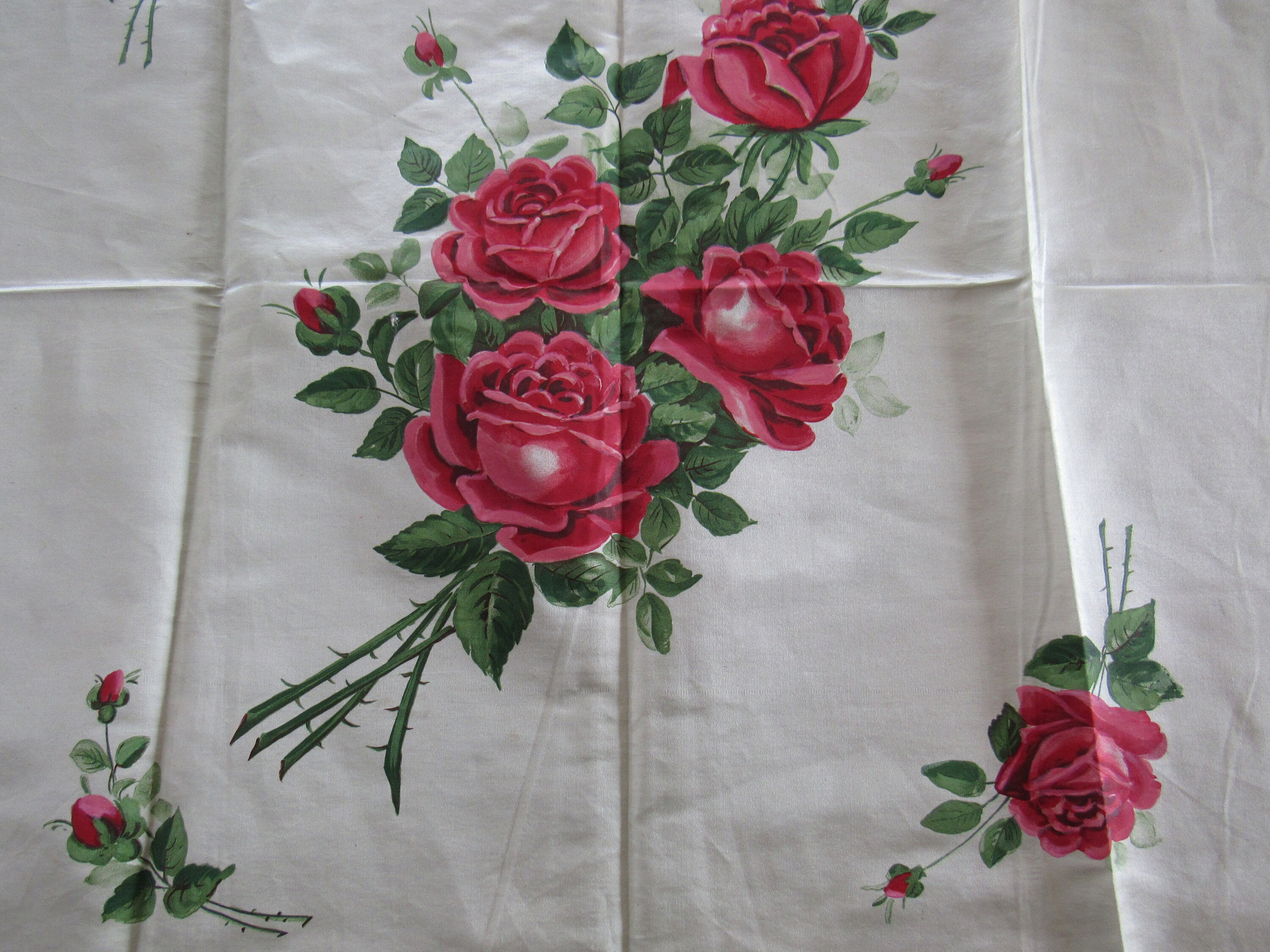 アンティークパネル　ピンクのチュチュ RED ROSE Fabric Panel Vintage Handpainted Cotton Chintz