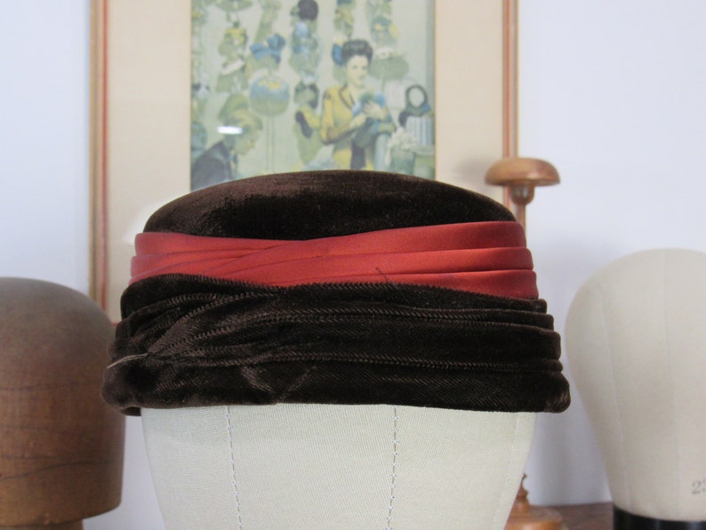 Vintage Pill Box Hat 1960s Pleated Brown Velvet & Copper Satin Women's Hat image 4