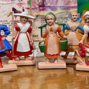 Vintage 1950s Dolls of Our World Figurines: Commonwealth Plastics Ethnic Miniatures