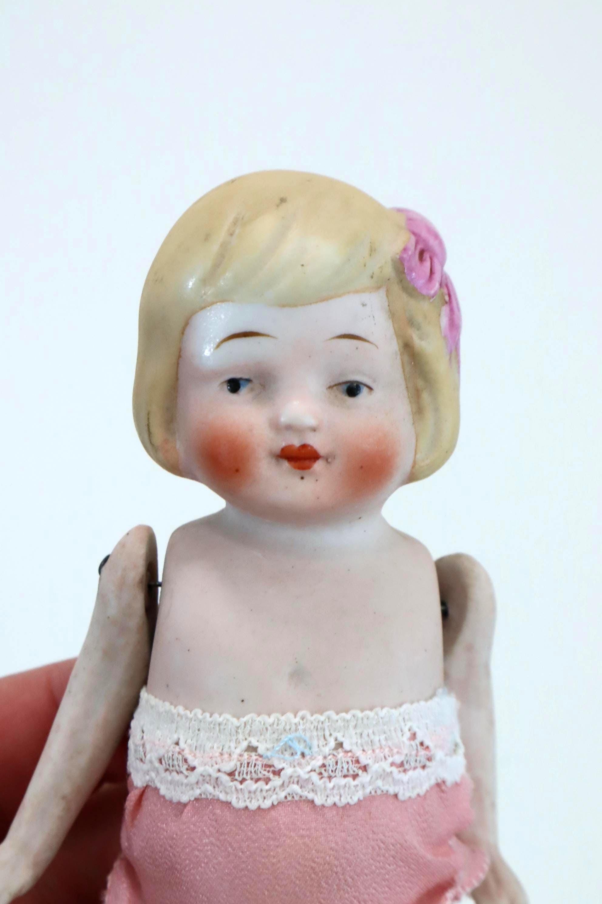 アンティークドールヴィクトリアン ブドワールドール1920sクロスボディ人形 1920s porcelain doll - Etsy 日本