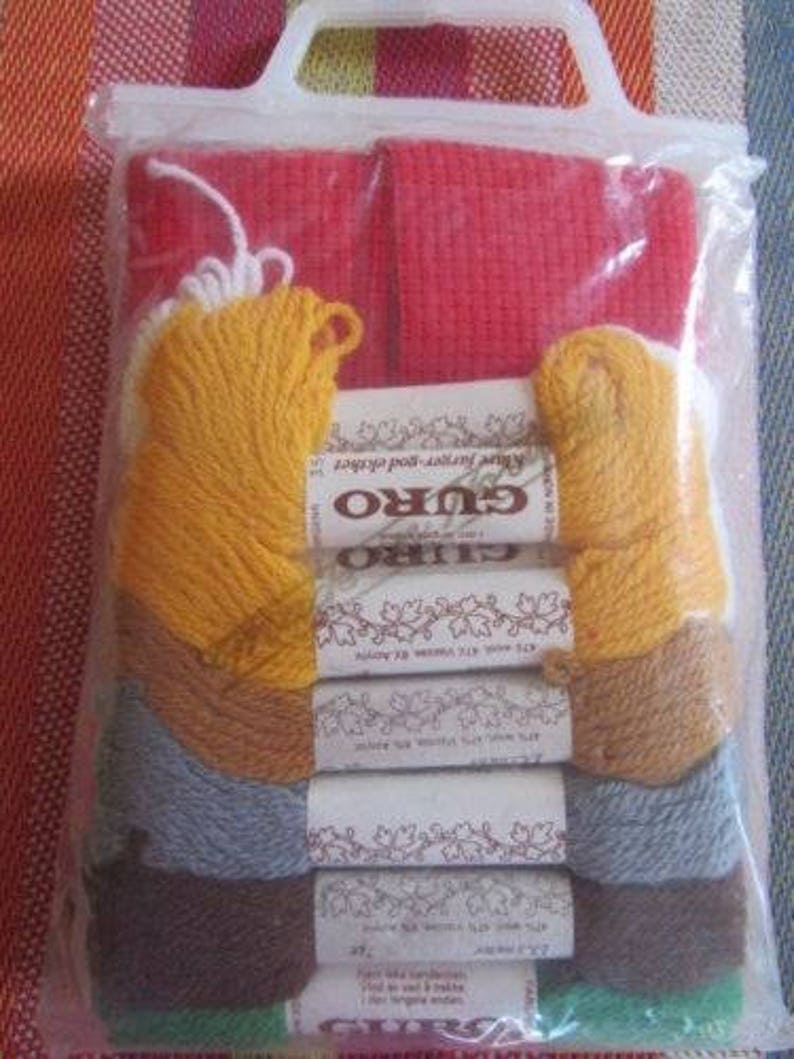 Bell Pull Embroidery Kit TFH Guro Norway Christmas Chickadees BELL PULL Klokkestreng Klingelzug Cross Stitch New In Package Scandinavian