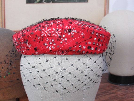 Red Bandana Pillbox Fascinator Hat Vintage 1970s … - image 9