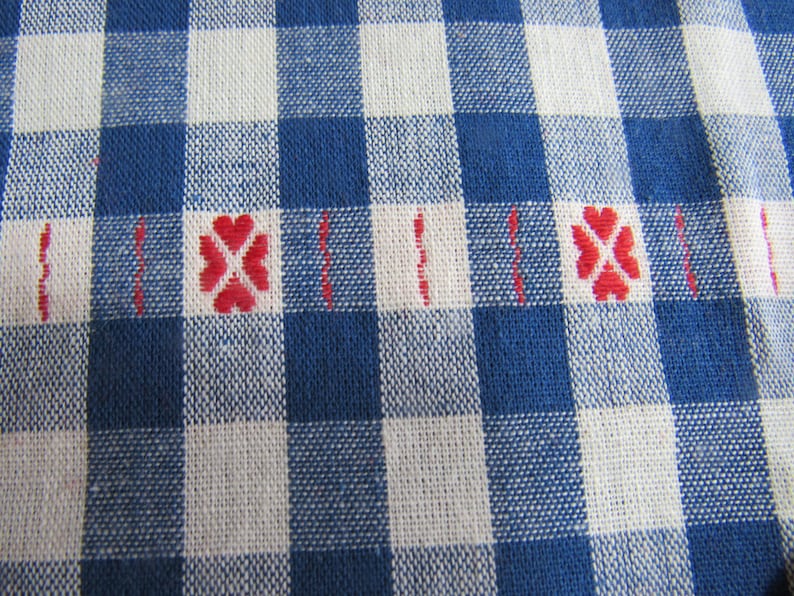Sewing Fabric Home Decor Quilting Curtains Red White /& Blue Embroidered Fabric 2.9 yards Vintage Woven Cotton Tablecloth Fabric 57x106