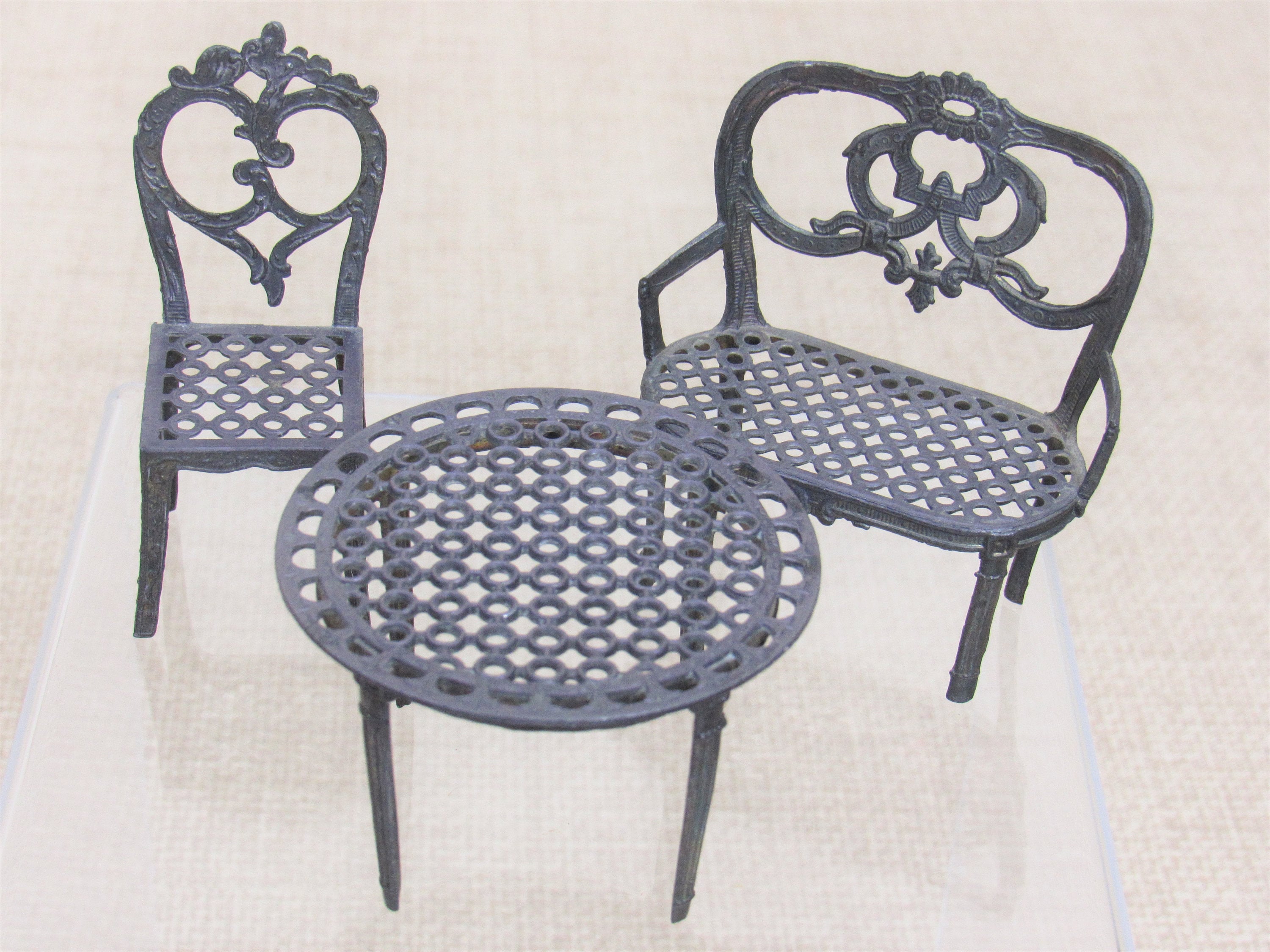 dollhouse outdoor furniture