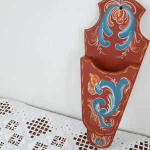 Rosemaling Wall Mounted Scissor Holder - Hand Painted Norwegian Rosemaled Scandinavian Wall Hanging Floral Decor
