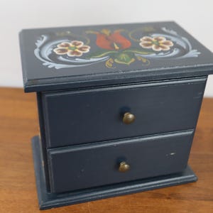 Small Hand Painted Rosemaling Chest: Norwegian Wood Jewelry Box