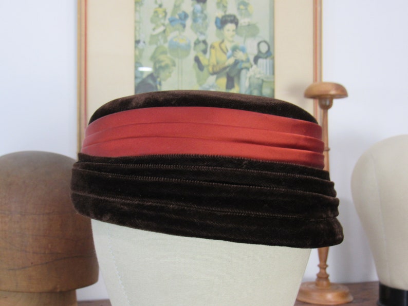 Vintage Pill Box Hat 1960s Pleated Brown Velvet & Copper Satin Women's Hat image 3