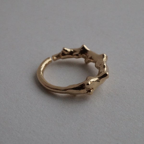 TENDRE METAL "st-jacques" 14kt yellow gold septum ring