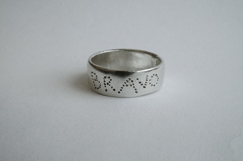 sterling silver custom word on band Bild 1