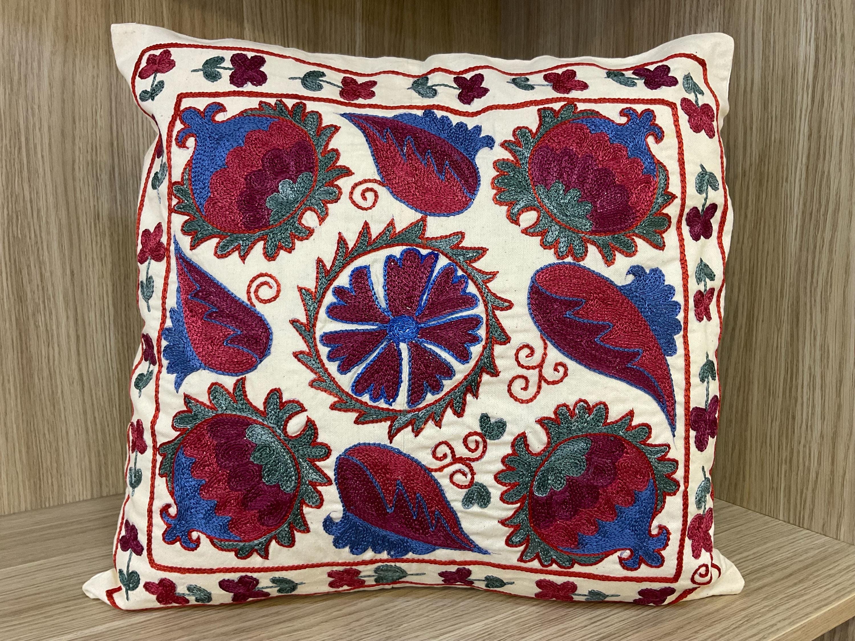 インテリア・生活道具 【新品・トルコ直輸入】スザニ刺繍 クッション