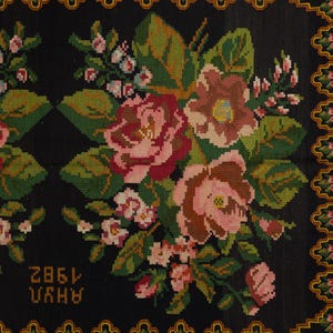 Vintage Bessarabian Kilim Rug: Hand Woven Floral Wool Rug (188x264cm)