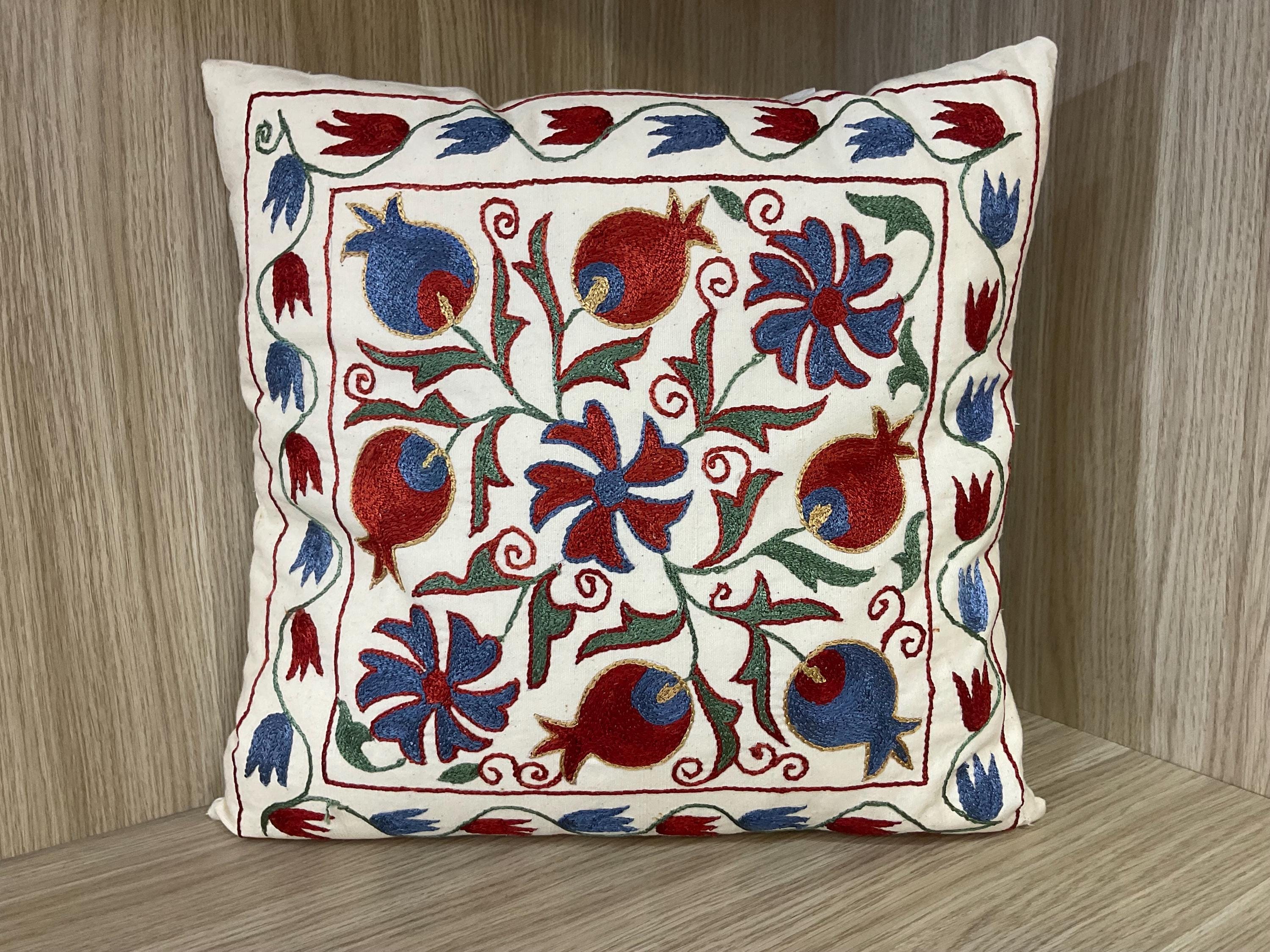 スザニ オールドはぎれ中NO.135 コレクション 18×130㎝ ウズベキスタン