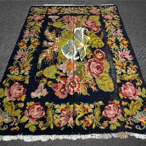 Vintage Floral Kilim Rug: Hand Woven Wool, Black Bessarabian Style