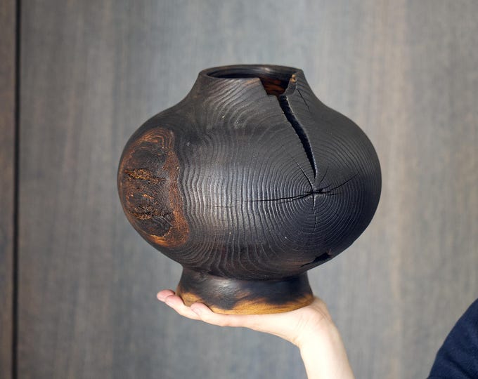 UNIQUE Handcrafted Walnut Wood Vase, Housewarming Vase, Unique Wooden Vase, Art Woodworks, Gift For Wife, named No Hands Anymore