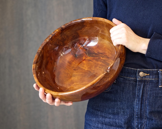 Luxury Handmade Apple Wood Bowl, Birthday Gift, Unique Centerpiece, Modern Kitchen Art, Gloss Epoxy Bowl, Gloss Resin Wood, named Flying Eel