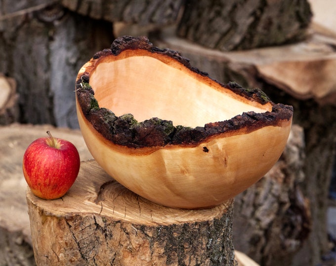 Fruit Bowl From Walnut Wood, Wood Wedding Gift, Modern Kitchen Art, Unique Gift For Mum, Vintage Kitchen Art, named Terribly Cool Penguin