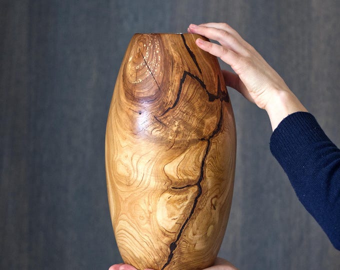 UNIQUE Handcrafted Cherry Wood Vase Waterproof, Handmade Wood Vase, Wood Vase Modern, Wood Centerpiece, Natural Wood Vase, named Coffee Deer