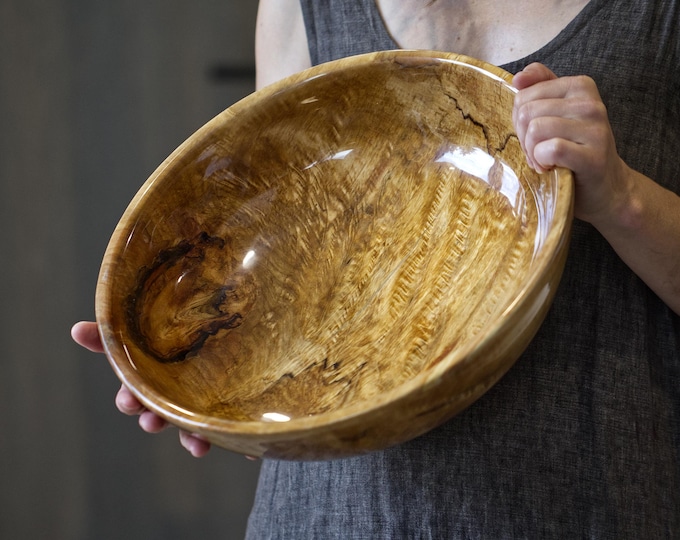Luxury Handmade Elm Wood Bowl, Gloss Wood Bowl, Glossy Wood Bowl, Housewarming Gift, Epoxy Resin Bowl, Modern Kitchen Art, named Broken Cell