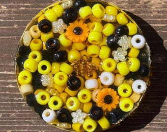REUSABLE Large Beads Bee Themed Picky Pad! Use 30+ Times Fidget toy, Skin picking, Eco Friendly, Satisfy Your Urge to Pick, Delve and Peel,