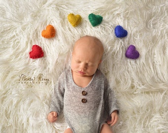 Newborn Digital Backdrop, Felt Rainbow Hearts with White Fur