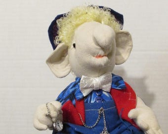 woodland elf doll, Gnome, Elf, leprechaun, Soft sculpted Doll