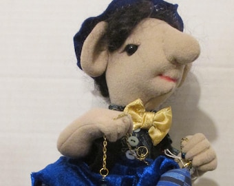 woodland elf doll, Gnome, Elf, leprechaun, Soft sculpted Doll