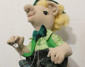 woodland elf doll, Gnome, Elf, leprechaun, Soft sculpted Doll