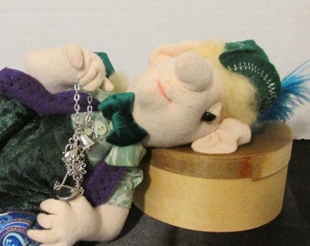 woodland elf doll, Gnome, Elf, leprechaun, Soft sculpted Doll
