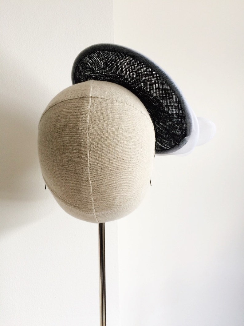 Navy and White Saucer Cocktail Hat Millinery 画像 5