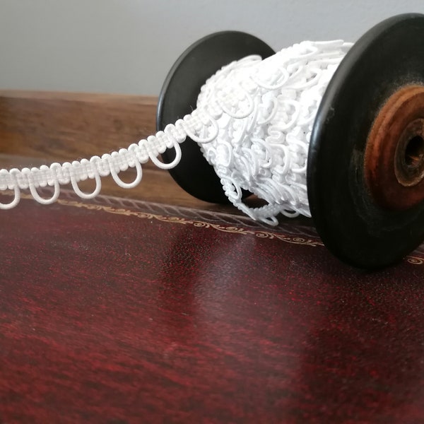 Boutonnière de mariée ivoire avec boucle de boutonnage pour robe de mariée élastique de luxe