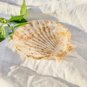 Handgemachte Schmuckschale aus Harz mit Goldflocken - Schmuckhalter, Küstendekor, Strandringschale, perfektes Geschenk, Schmuckorganisator
