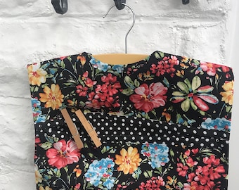 Black Floral Peg Bag, Black Roses Clothespin Bag, Lined Cotton Laundry Bag with Wood Hanger
